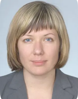 Анна Попова